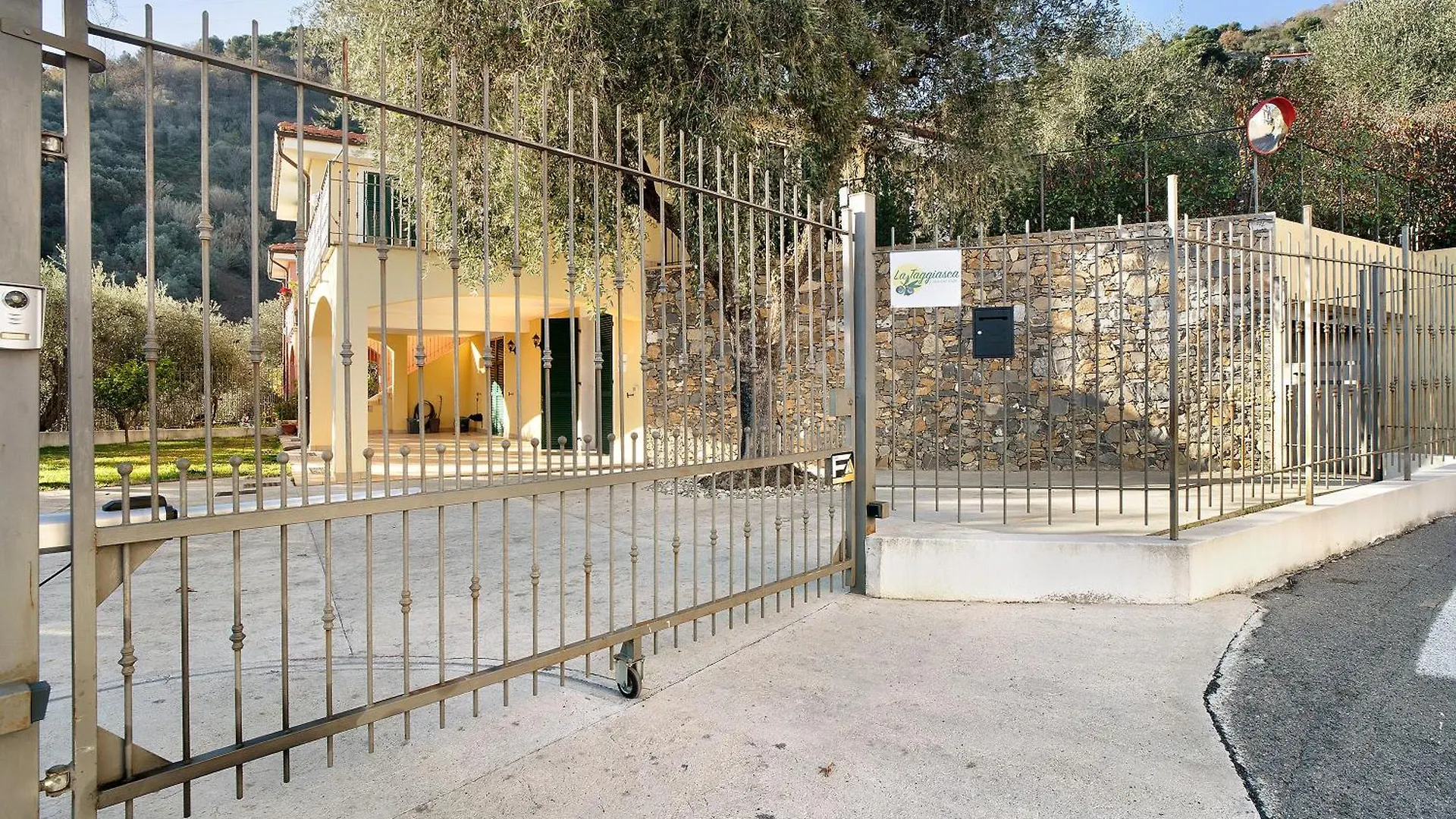 La Taggiasca Apartment Alassio 0*,